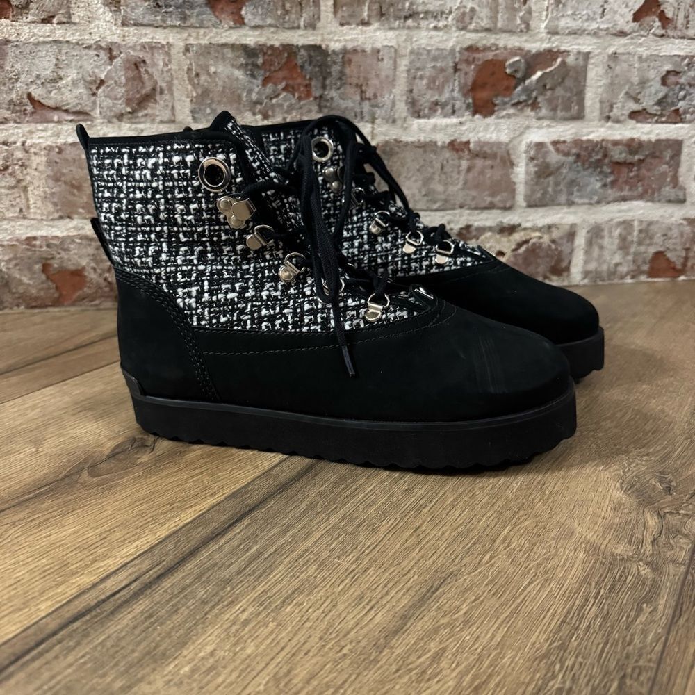 Larroude‎ Vail Tweed Suede Ankle Boots Size 8.5 Water Resistant Lace Up